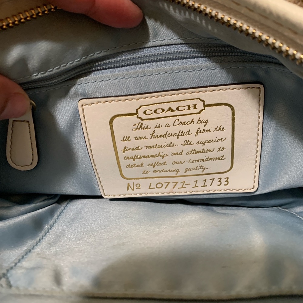 Coach Small Purse l0771-11733 - Picture 2 of 4